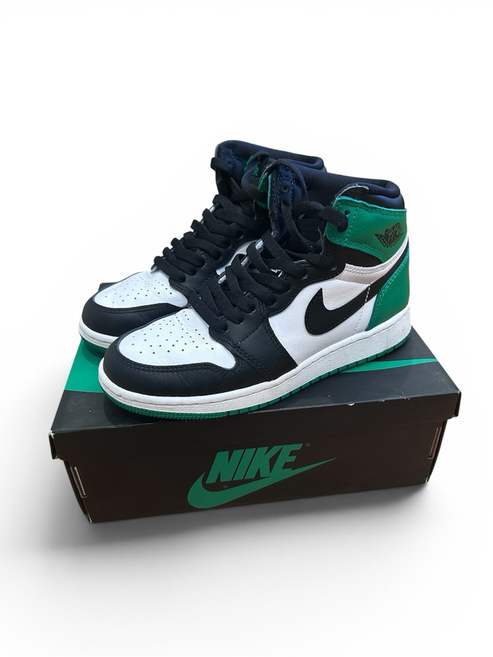 Youth Nike Air Jordan 1 Retro OG High Top Lucky Green